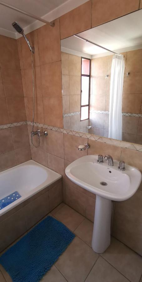 Belgrano Apartment Con Cochera Mendoza Luaran gambar