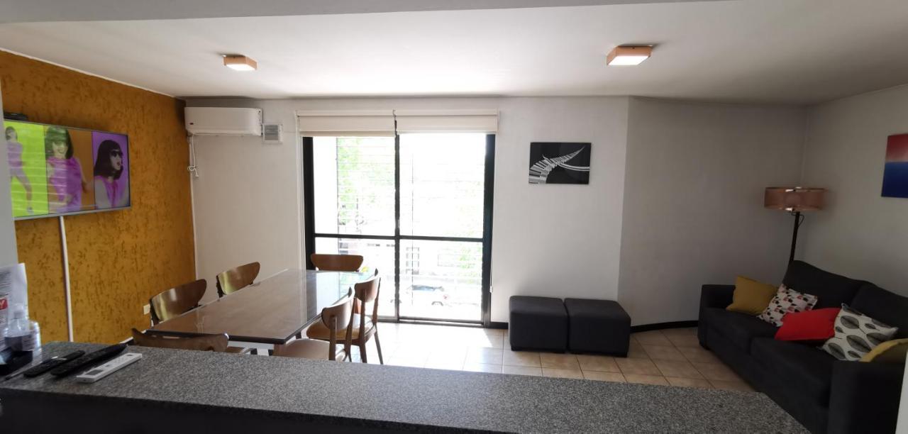 Belgrano Apartment Con Cochera Mendoza Luaran gambar