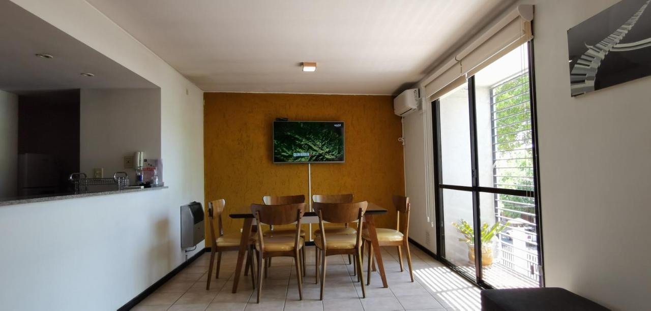 Belgrano Apartment Con Cochera Mendoza Luaran gambar